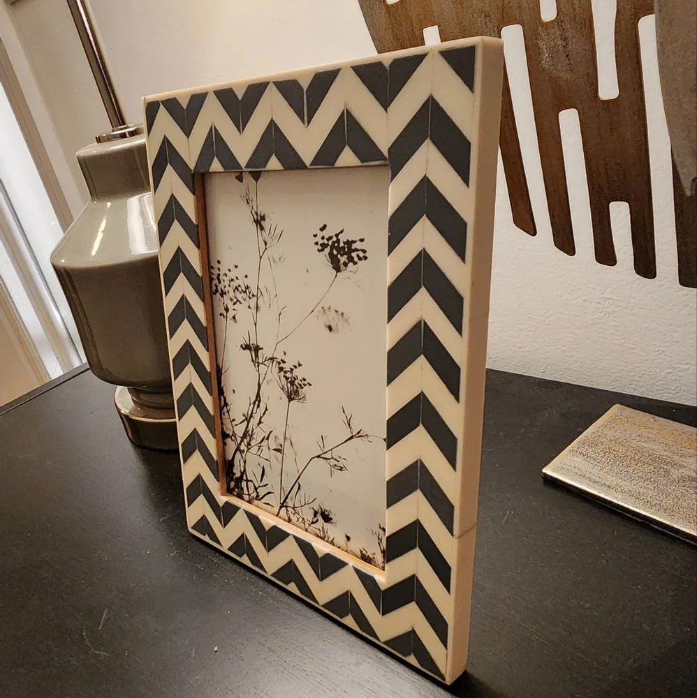 Sagebrook‎ Home Chevron Picture Frame